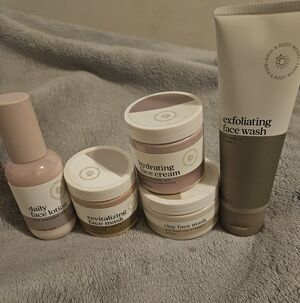 Bath & Body Works Skincare Set